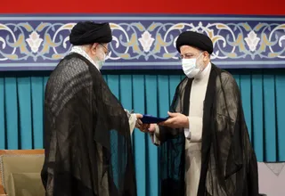 تصاویر مراسم تنفیذ حکم سیزدهمین دوره ریاست جمهوری اسلامی ایران‌