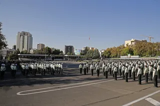 اقتدار با خشونت و نرمی و مهربانی با ضعف نشان دادن متفاوت است/ پلیس مردمی و مقتدر که با روش‌های قانونمند با قانون شکنان مقابله می‌کند مورد حمایت دستگاه قضایی است/ باید مقتدرانه مقابل سارقان سابقه دار، قاچاقچیان و اشرار ایستاد