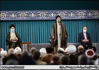 تصاویر دیدار جمعی از مسئولان نظام و میهمانان کنفرانس وحدت اسلامی
