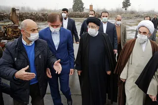 دستور آیت الله رئیسی برای تحت تعقیب قرار گرفتن فردی که کارخانه صنایع پوشش ایران را تخریب کرد