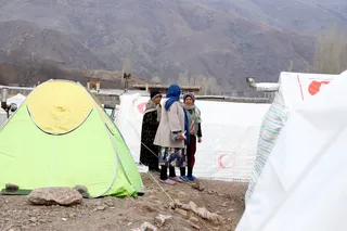 تصاویر بازدید میدانی دکتر رئیسی از مناطق زلزله‌زده شهرستان خوی و روستای بدلان