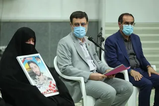 تصاویر دیدار و گفتگوی صمیمی با جمعی از خانواده شهدای مازندران