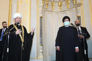تصاویر حضور آیت‌الله رئیسی در جمع نمازگزاران مسجد جامع مسکو