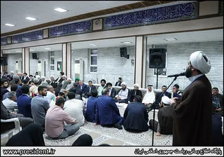 تصاویر نشست با جمعی از علما و سران طوایف خوزستان
