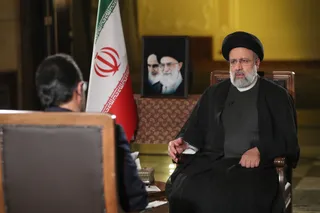 تصاویر گفت و گوی زنده تلویزیونی آیت الله رئیسی