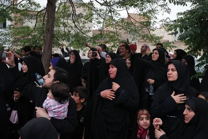 مراسم تشییع پیکر رئیس جمهور شهید و همراهان در شهر قم
