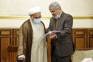 تریبون‌های عمومی باید محل امیدآفرینی و نشان از انسجام و آهنگ واحد در کشور باشد/ محل «طرح» و «حل» مسائل اختلافی، جلسات خصوصی است نه‌تریبون‌های عمومی