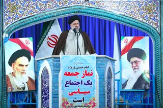 تصاویر حضور و سخنرانی در جمع نمازگزاران جمعه برازجان