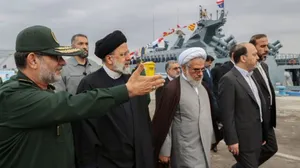 بازدید دکتر رئیسی از نمایشگاه توانمندی‌های نیروی دریایی سپاه پاسداران انقلاب اسلامی