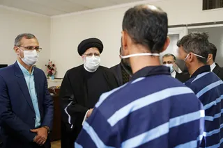 آیت الله رئیسی از دادسرای انقلاب سمنان بازدید کرد