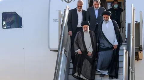 تصاویر ورود رئیس جمهور به استان خوزستان