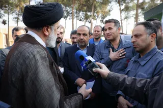 تصاویر گفتگو با جمعی از کارگران کارخانه کیان تایر