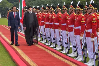 تصاویر  استقبال رسمی جوکو ویدودو از دکتر رئیسی در کاخ ریاست جمهوری