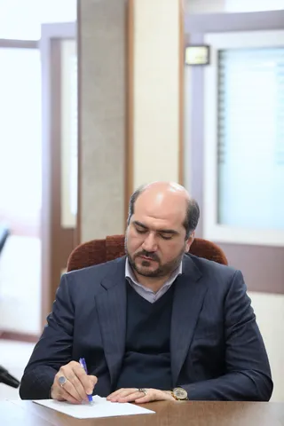 تصاویر حضور در مرکز ارتباطات مردمی ریاست جمهوری