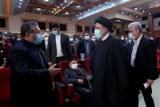 تصاویر دیدار رئیس جمهور با نخبگان ، علماء ، خانواده شهدا ، ایثارگران و جمعی از اقشار مختلف مردم