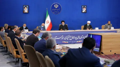 دولت و مجلس با همکاری می‌توانند گام‌های ماندگاری برای رفع مشکلات مناطق مختلف کشور بردارند