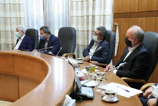 تصاویر نشست با مسئولان و کارشناسان حوزه واکسن و واکسیناسیون کرونا