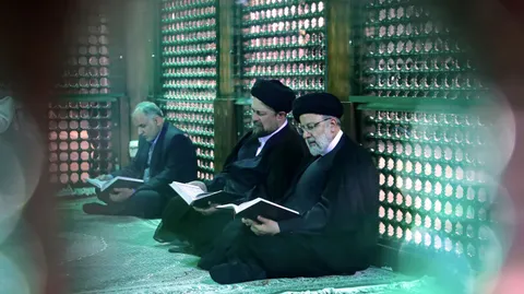 تصاویر تجدید میثاق رئیس جمهور و اعضای هیئت دولت با آرمان‌های امام راحل و شهدای انقلاب اسلامی