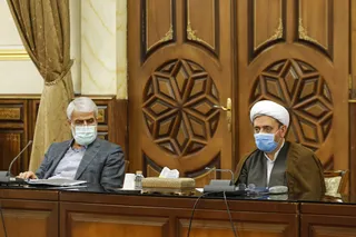 دستور رئیس دستگاه قضا به دادستان برای رسیدگی به علت صدور مجوز صادرات به افراد فاقد صلاحیت/ گره زدن تصمیم گیری‌ها به انتخابات آمریکا آدرس غلط دادن به ملت است