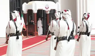 تصاویر استقبال رسمی امیر قطر از رییس جمهور در دیوان امیری