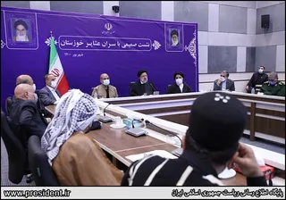 تصاویر نشست صمیمی رییس جمهور با سران عشایر خوزستان