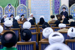 نشست با جمعی از علما و روحانیون