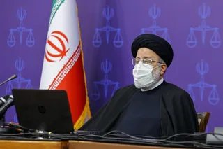 مکتب شهید سلیمانی در امتداد مکتب امام خمینی (ره) و عاشوراییان است/ مردان و زنانی که می‌خواهند در جامعه تحول آفرین باشند، باید در پرتو بندگی خداوند متعال دارای ظرفیت شوند