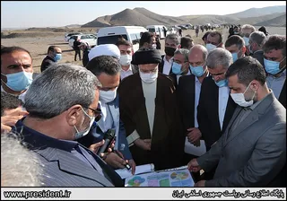 تصاویر بازدید رئیس جمهور از پروژه باند دوم جاده پارس آباد - اردبیل و مجموعه گلخانه