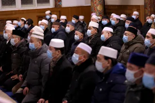 تصاویر اقامه نماز جماعت و سخنرانی در مسجد تاریخی «دونگ سی» پکن
