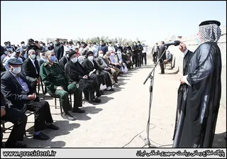 تصاویر بازدید هوایی رئیس جمهور از منطقه دشت آزادگان و هورالعظیم و حضور در میان مردم روستاهای اطراف هویزه