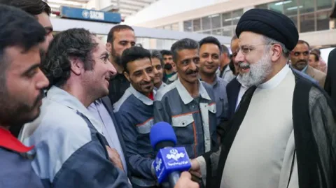 جشن احیای 201 واحد راکد تولیدی و صنعتی در استان