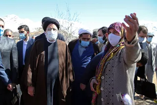 دستگاه قضایی وظیفه نظارت و قضاوت را به صورت خستگی ناپذیر تا حصول نتیجه بر عهده دارد/ عدالت اجتماعی و اقتصادی می‌تواند آسیب‌های اجتماعی را کاهش دهد
