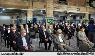 تصاویر دیدار جمعی از مسئولان نظام و میهمانان کنفرانس وحدت اسلامی