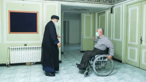 حضور سرزده رئیس جمهور منتخب در آسایشگاه جانبازان امام خمینی(ره)