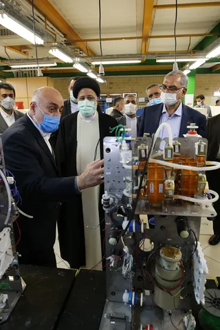 تصاویر بازدید رئیس جمهور از طرح های دانش بنیان در پارک علم وفناوری پردیس