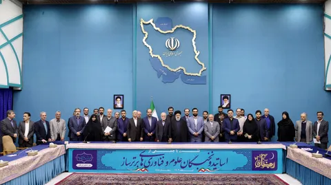 نشست با جمعی ازاساتید و نخبگان علوم و فنآوری های برترساز