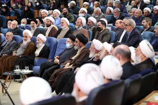 تصاویر سخنرانی در بیست و نهمین اجلاس سراسری نماز