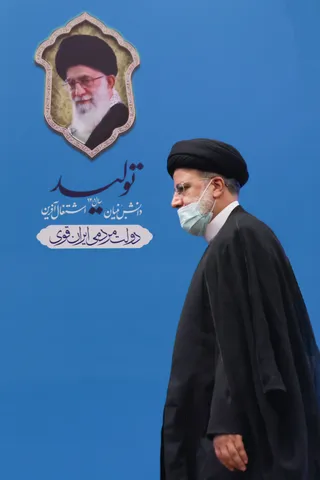 تصاویر دیدار با مدیران ارشد،نخبگان و کارکنان وزارت دفاع و پشتیبانی نیروهای مسلح