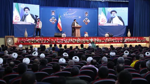 رئیس جمهور: جلوه استکبارستیزی در حوزه اقتصادی، تلاش برای استقلال اقتصادی در مقابل بیگانگان است