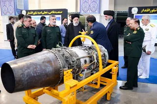 تصاویر بازدید از نمایشگاه دستاوردهای فناورانه وزارت دفاع و پشتیبانی نیروهای مسلح
