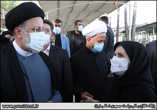 حضور رئیس جمهور در گلزار شهدای بیرجند