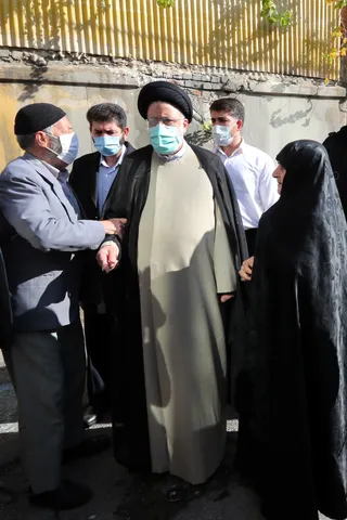 تصاویر بازدید سرزده رئیس جمهور از محله شهید هرندی تهران