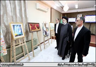 تصاویر بازدید دکتر رئیسی از مرکز فرهنگی ایران