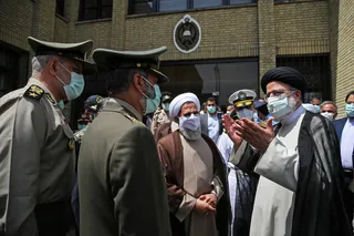 ویژگی ارتش ما این است که ارتش ولایی است؛ این ارتش مردم را باور دارد و مردم هم به ارتش اعتماد دارند
