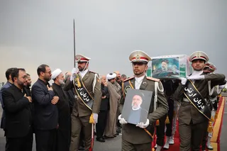 استقبال از پیکر رئیس جمهور شهید و همراهان در فرودگاه مهرآباد