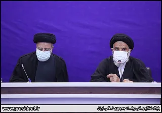 تصاویر نشست صمیمی رییس جمهور با سران عشایر خوزستان