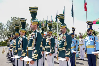 استقبال رسمی از سوی نخست وزیر پاکستان