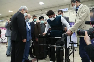 تصاویر بازدید رئیس جمهور از نمایشگاه دستاوردهای فناورانه دانشگاه صنعتی شریف