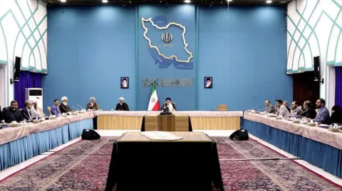 تصویب اساسنامه جایزه گوهرشاد و آیین‌نامه نحوه جذب دانش‌آموختگان برتر برگزیده بنیاد ملی نخبگان