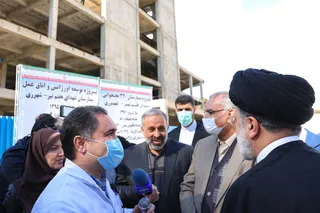 تصاویر بازدید رئیس جمهور از پروژه بیمارستان در حال احداث شهدای هفتم تیر شهر ری